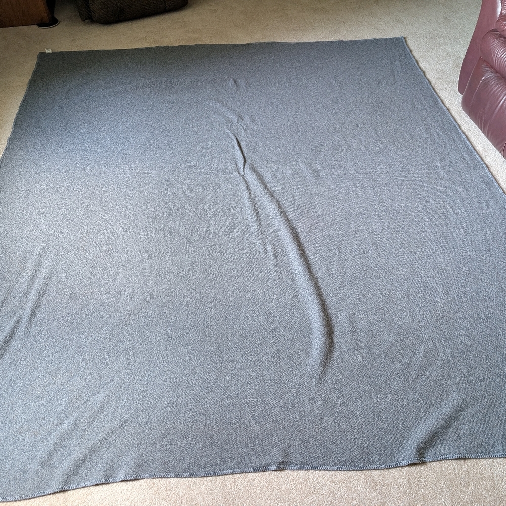 L.L. Bean X Pendleton Gray Wool Blanket, King Size - Picture 6 of 8